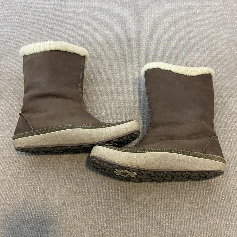 Merrell Snow Boots Womens Size 10 Brown Nubuck Faux Fur Mid Calf J20052
